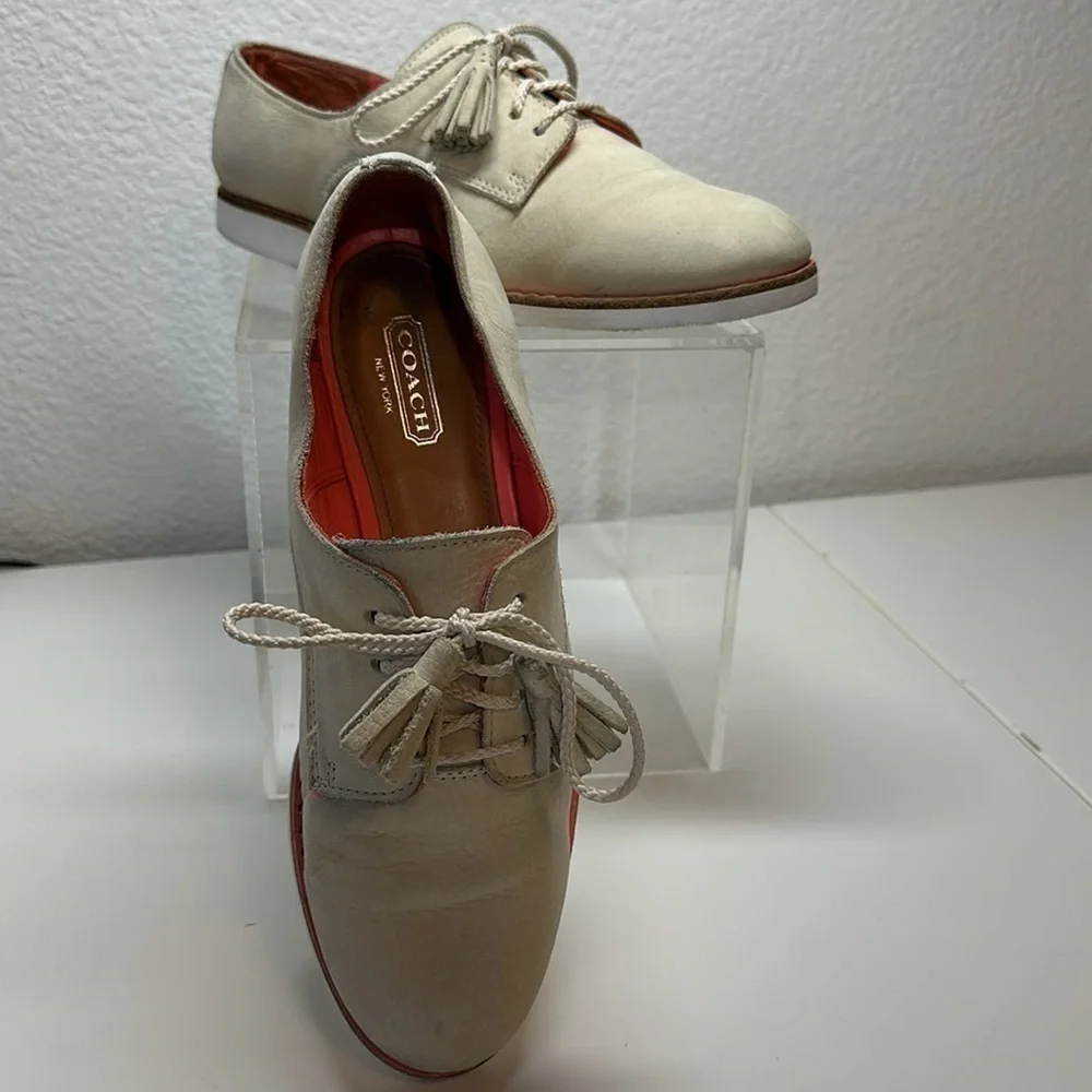 Coach Zinnia Nubuck Leather Tassel Oxford Loafer Light Sand 7 - Picture 3 of 11